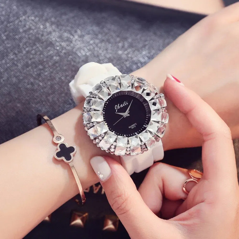 Luxury Brand Big Dial Full Diamond Watches Fashion Girls Fashion Ladies Quartz Watches Ladies Watches Holiday Gifts Montre Femme