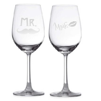 Engraved Mr. and Mrs. Moustaches Wine Glasses set
