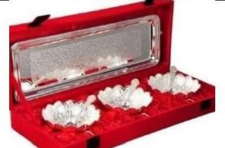 THREE BOWL GIFT SET